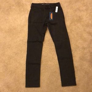 Dark grey Old navy skinny jeans. Size 30x32. Brand new never been used!